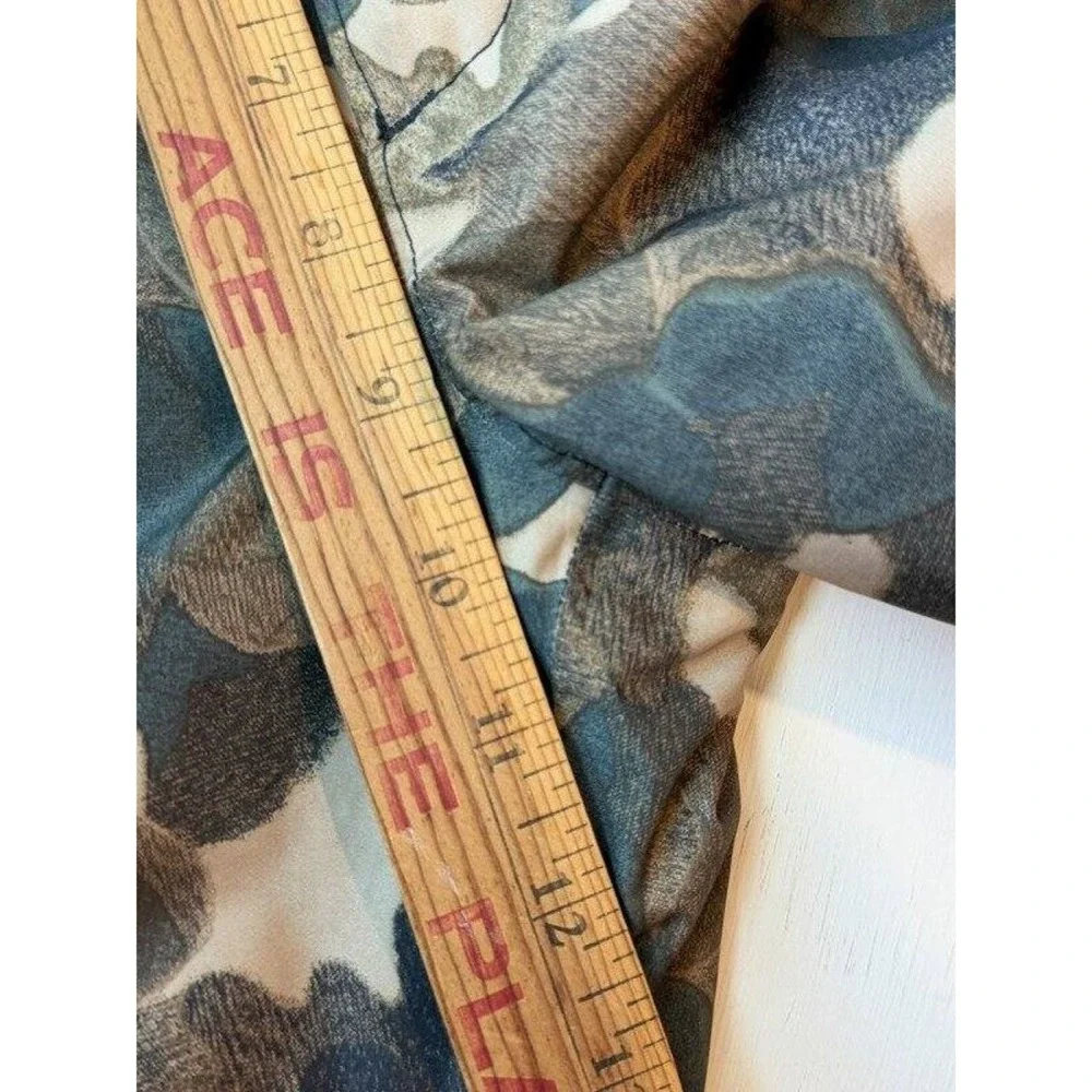 The North Face Dryvent Camo Ski Snow Pants EZ Grow Boys Size M 10